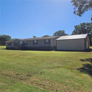 915 E 9th St, Cherryvale, KS, 67335