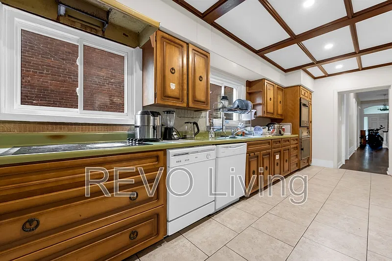 1 bed, 3.0 bath, 4000 sqft, $550 — Photo 4