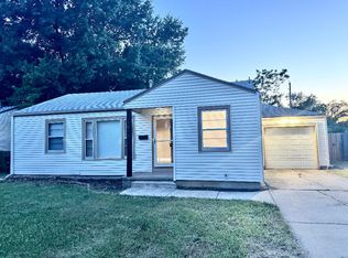 1813 Faulders Ln, Wichita, KS 67218