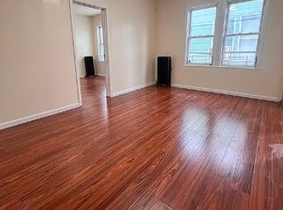 93-37 202nd St #3, Hollis, NY 11423