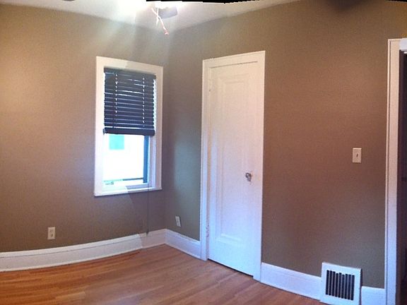 Bedroom 1 (Main Floor)
