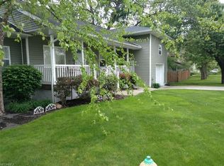 384 Killian Rd, Coventry Township, OH 44319