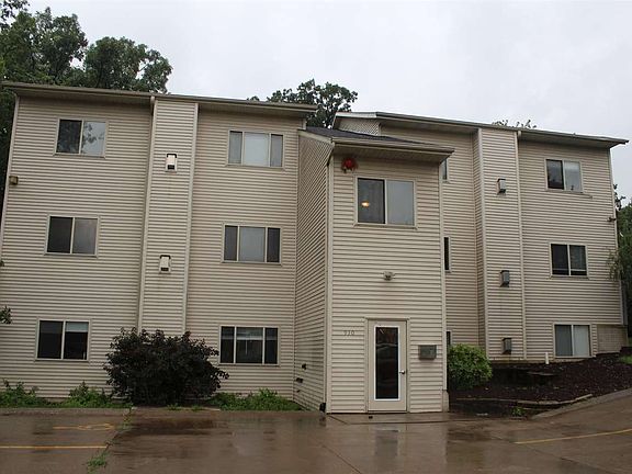 2nd image of 930 23rd Avenue Pl APT 3