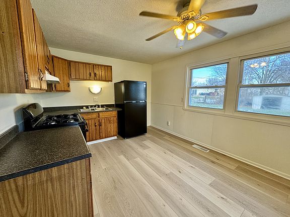 2nd image of 708 Maumee Dr