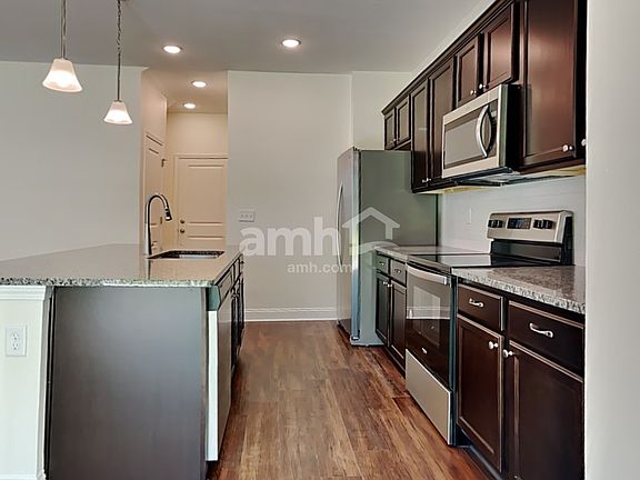 3rd image of 361 Banyan Forest Dr