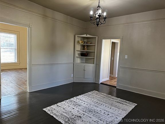 5th image of 712 S McQuarrie Ave