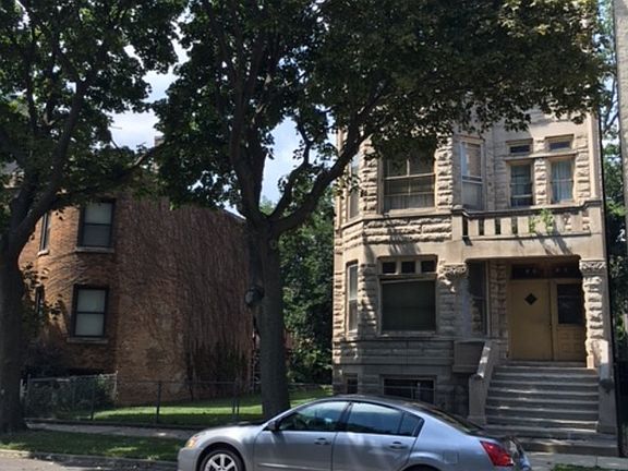 3rd image of 4830 S Saint Lawrence Ave