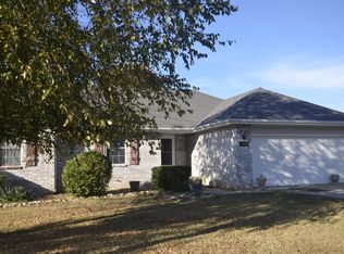 1243 Verna Ln, Nixa, MO 65714