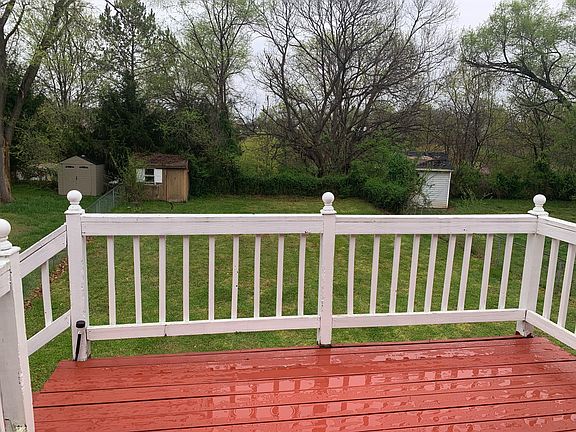 3rd image of 2538 Belle Ave NE
