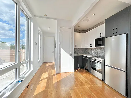 Rented by Doorway NYC, LLC | media 14