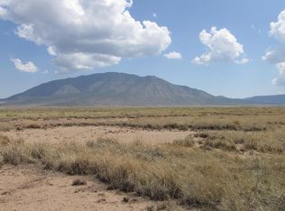 215 High Noon Rd, Carrizozo, NM 88301