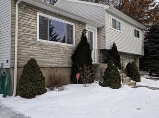 2 Kittredge St, Peabody, MA 01960