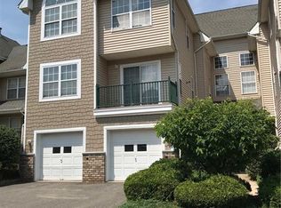 203 Tomahawk Ct, Belle Mead, NJ 08502