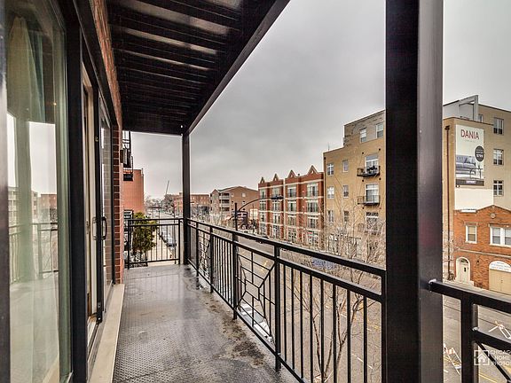 4th image of 1616 N Western Ave APT 2A
