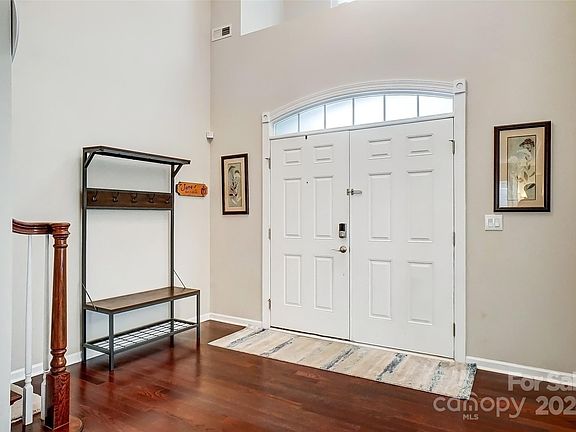 5th image of 10316 Lauder Ct