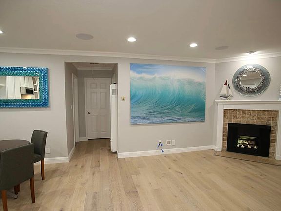 2nd image of 2138 E 1st St APT 6