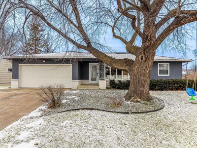 210 3 1/2 St W, Waconia, MN, 55387