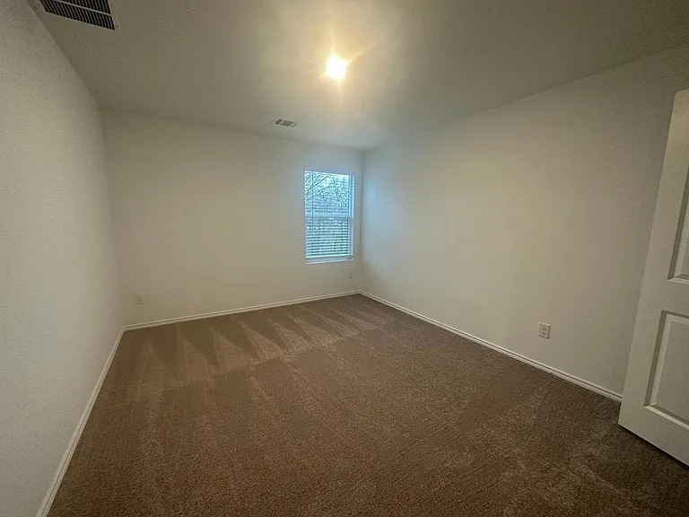 361 Sonterra Dr — Photo 23