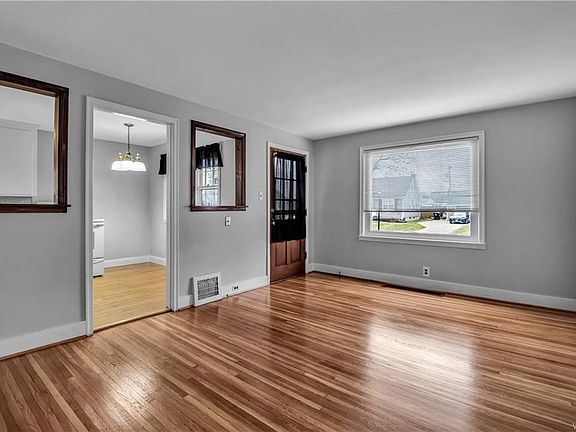 5th image of 85 Oakridge Ave