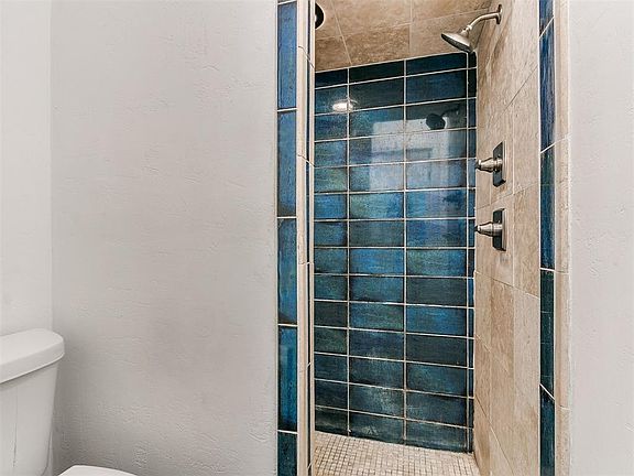 5th image of 6517 Dulane Cir