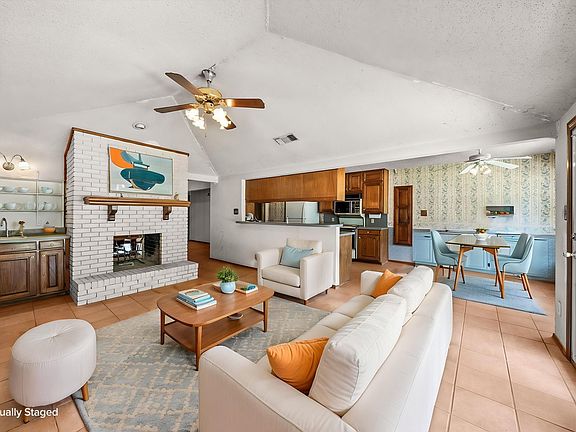 4th image of 2125 Mayfield Cir