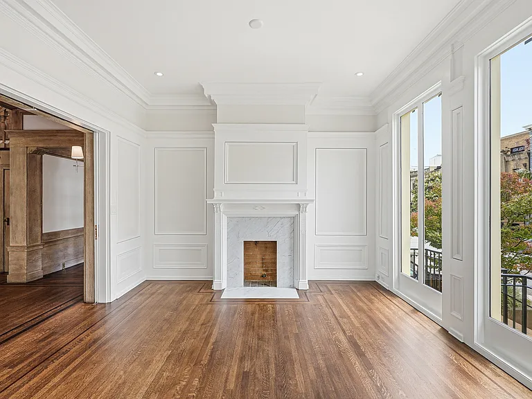 2998 Pacific Ave — Photo 9