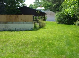 107 E Silver St #E, Bessemer, MI 49911