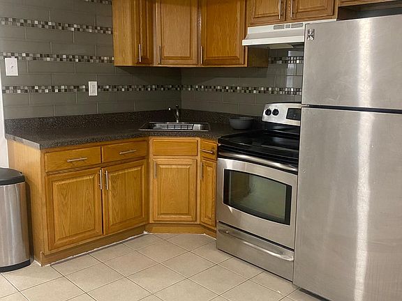 3rd image of 2574 Tiemann Ave #1