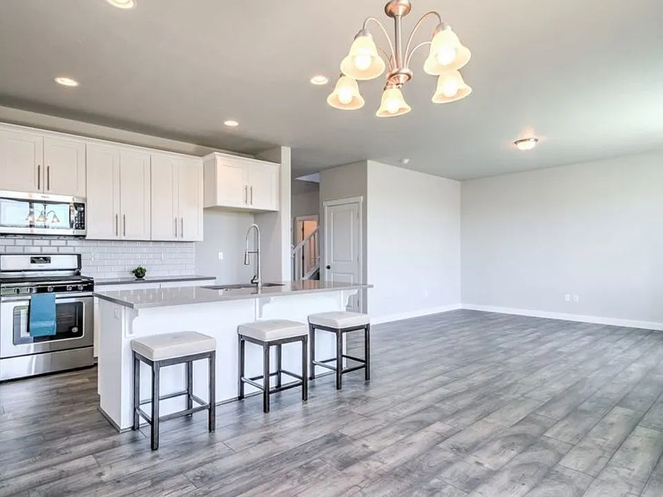 1111 W Coyote Gulch Way