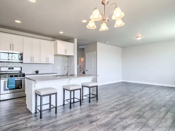 1111 W Coyote Gulch Way, Riverton, UT 84065