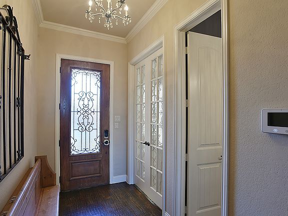 5th image of 5604 Fox Chase Ln