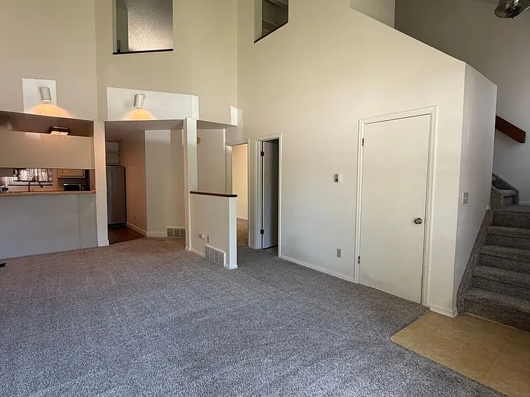 830 London Green Way — Photo 7