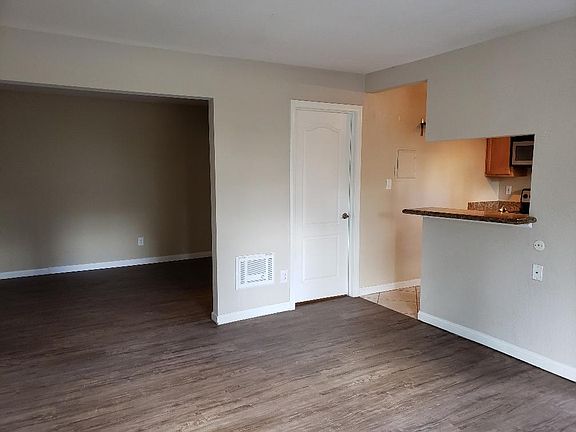 3rd image of 1345 Cabrillo Park Dr APT D7