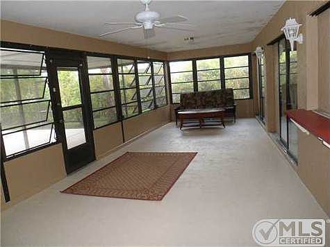 5th image of 1182 SE Mendoza Ave