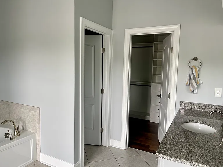 1107 Thessallian Ln — Photo 7