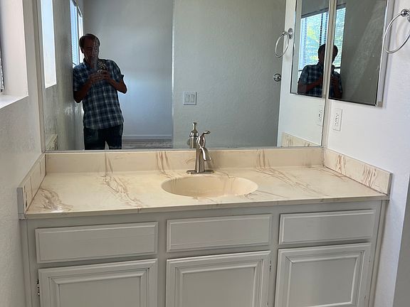 4th image of 3618 Barnes Ave APT 15