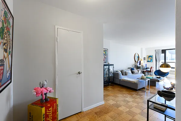 Sold by Compass | media 9