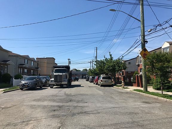 5th image of 11532 Marsden St
