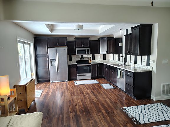 4th image of 603 Knob Hill Ave