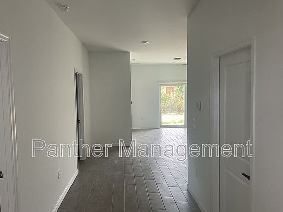 2nd image of 713 Homer Ave S