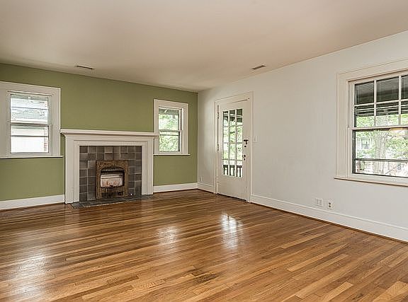 3rd image of 4026-4028 Campbell St