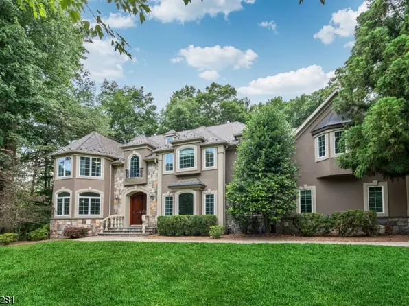 11 Cobblestone Dr, Upper Saddle River Boro, NJ 07458