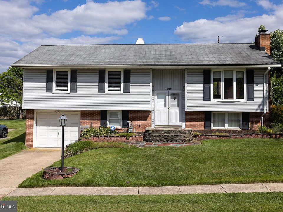 1st image of 709 Bayberry Rd