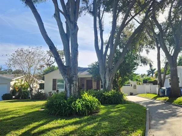734 37th Ave N, Saint Petersburg, FL 33704