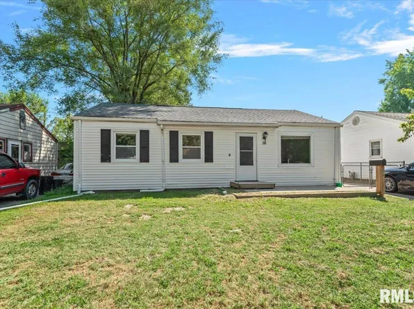16 Salem Rd, Springfield, IL 62702