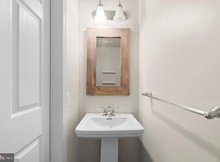 925 Hopkins Cor, Glen Burnie, MD