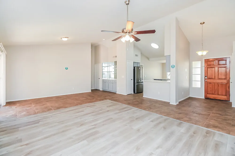 3 bed, 2.0 bath, 1412 sqft, $2,235 — Photo 3