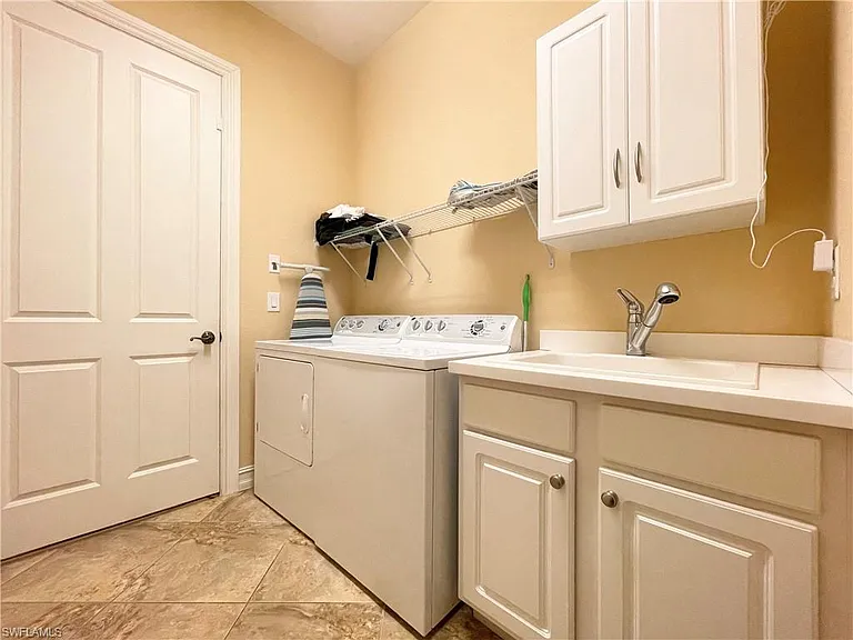 7302 Acorn Way — Photo 31