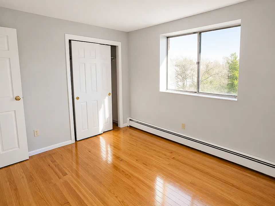 14 Murdock St #32