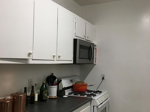 5th image of 2126 W Main St Floor 1